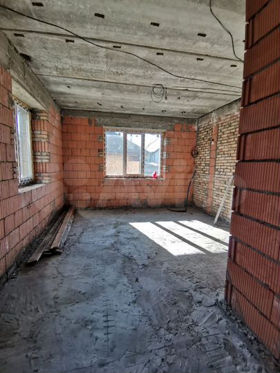 Дом 185 м² на участке 6,5 сот.