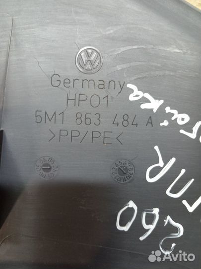 Облицовка порога передняя правая Volkswagen Golf Plus 5