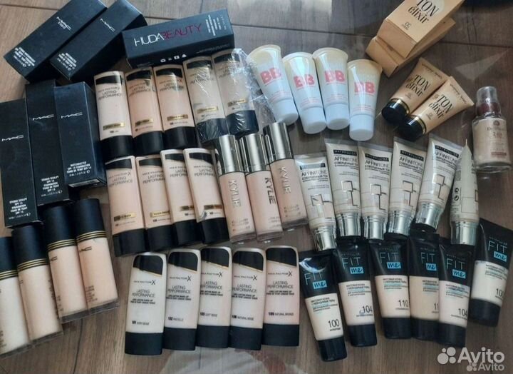 Тональный крем Chanel