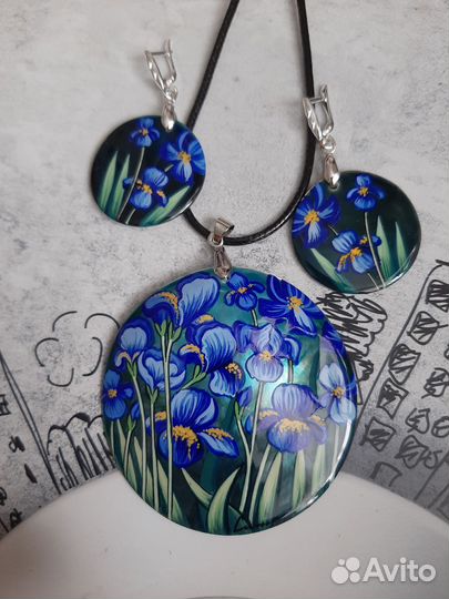 Кулон и серьги 