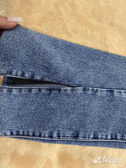 Джинсы новые