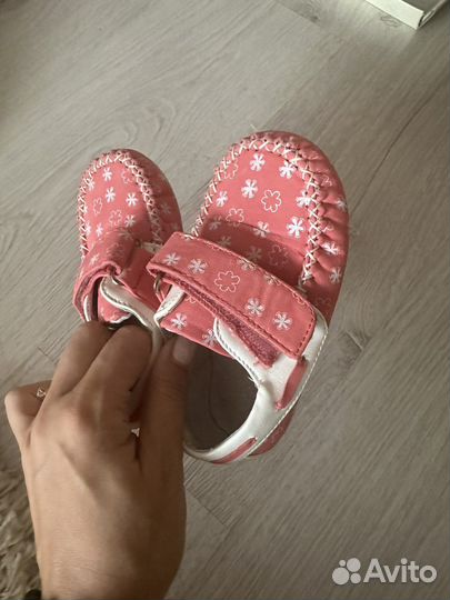Продаю обувь