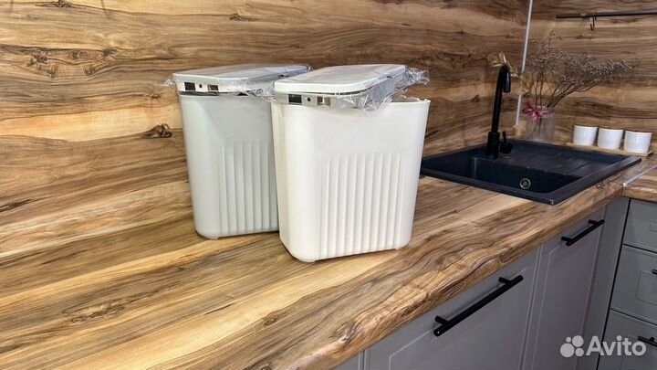 Мусорное ведро подвесное с крышкой