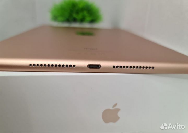 Планшет Apple iPad 10.2 (2019) сим 32GB Gold