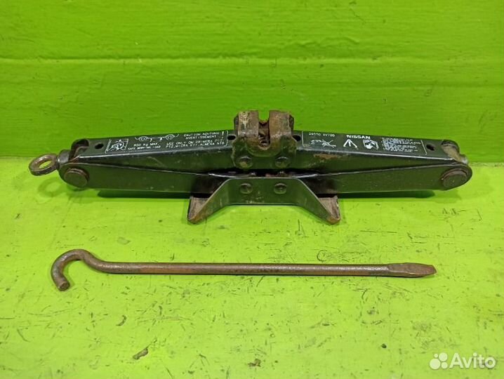 Домкрат Nissan Primera P12 QG16DE 2003