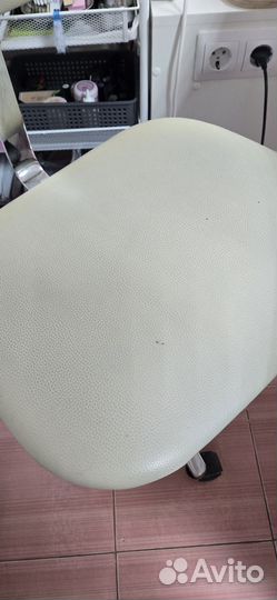 Педикюрное кресло стол маникюрный