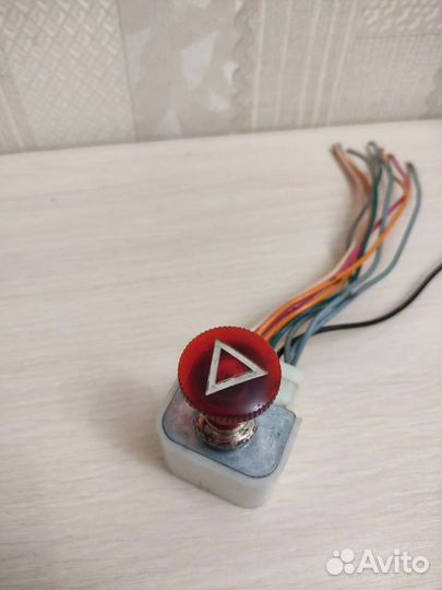 Ранняя кнопка аварийной сигнализации газ -ваз