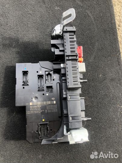 Блок предохранителей задний Sam Mercedes w212 c218