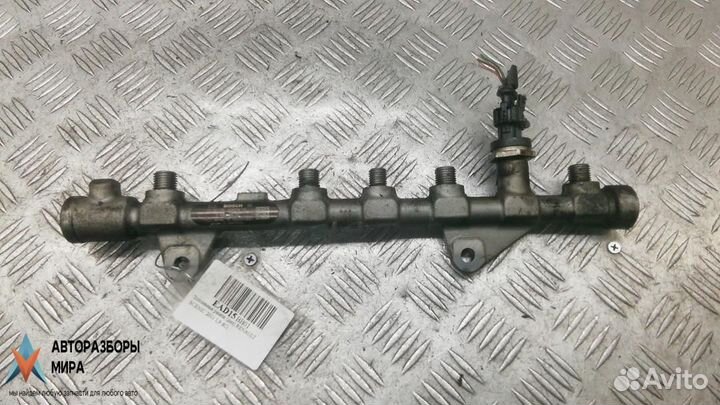 Топливная рампа Renault Scenic 3 2011