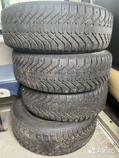 Goodyear UltraGrip 500 235/65 R17