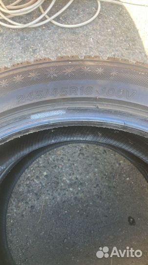 Lassa Snoways 4 245/45 R18 100V