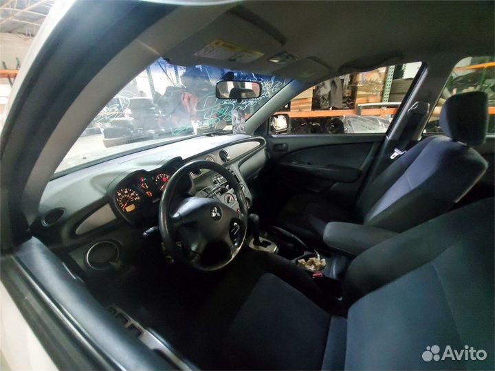 Разбор на запчасти Mitsubishi Outlander