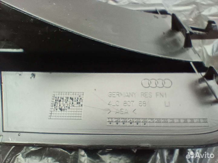 Решетка в бампер левая VAG VW Audi Q7