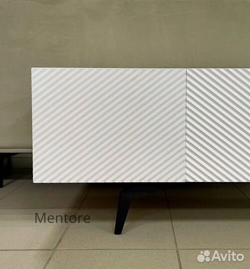 Тумба тв Bravo (на опорах или подвесная)