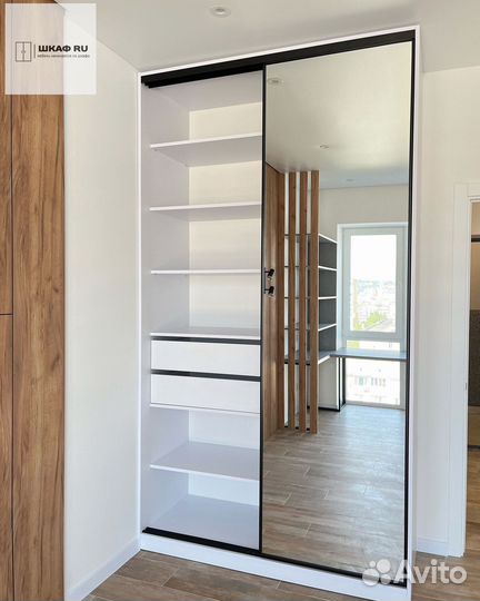 Шкаф распашной