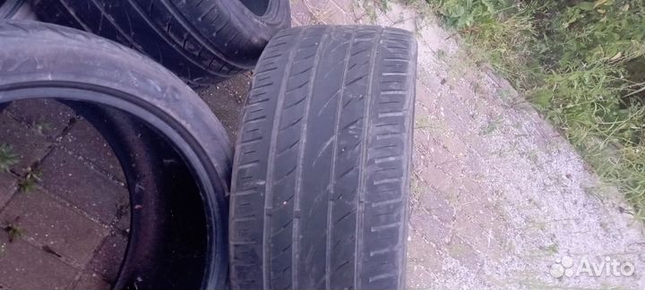 Maxtrack G2 295/35 R21 Y