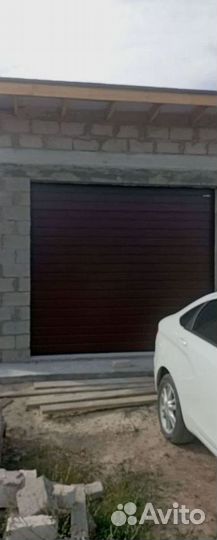 Секционные ворота