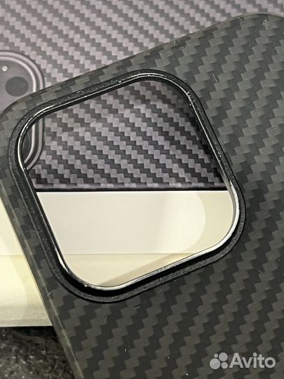 Чехол на iPhone 14 pro pitaka