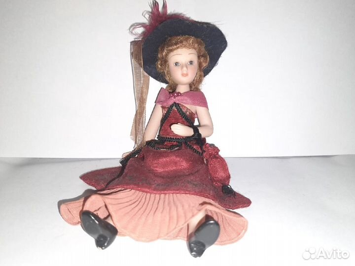 Куклы фарфоровые коллекционные