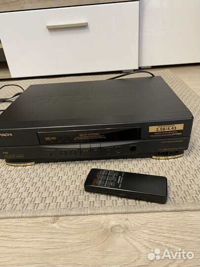 Видеомагнитофон Hitachi