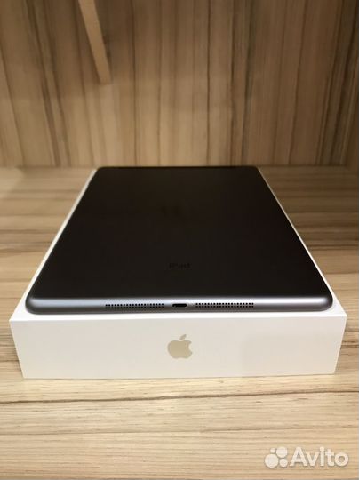 iPad Air Wi-Fi + Cellular 128GB