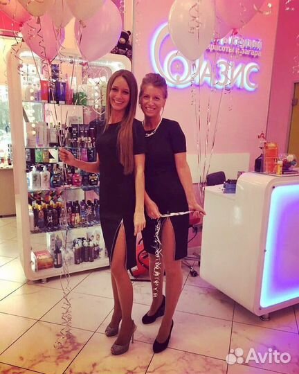 Администратор студии загара