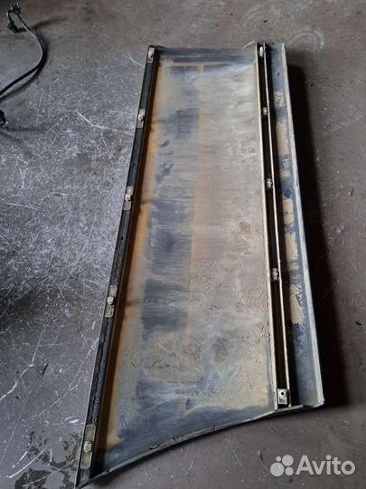 Молдинг двери задний левый Mercedes W140