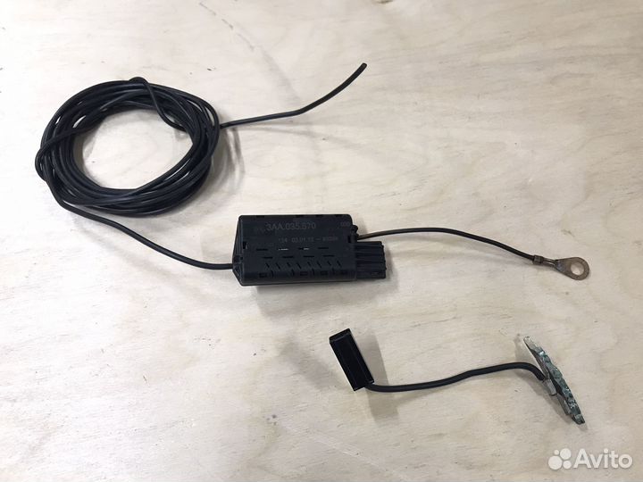 Антенна,фильтр помех 3AA035570 Passat B7