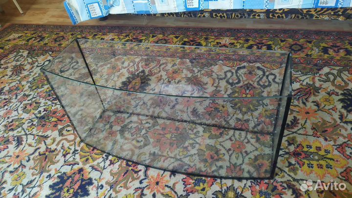 Аквариум на 70 литров + настенная полка