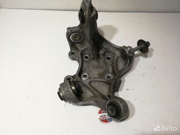 Кулак задний левый Honda Accord 8 K24A