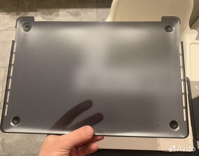 Incase hardshell coque rigide для MacBook pro 16