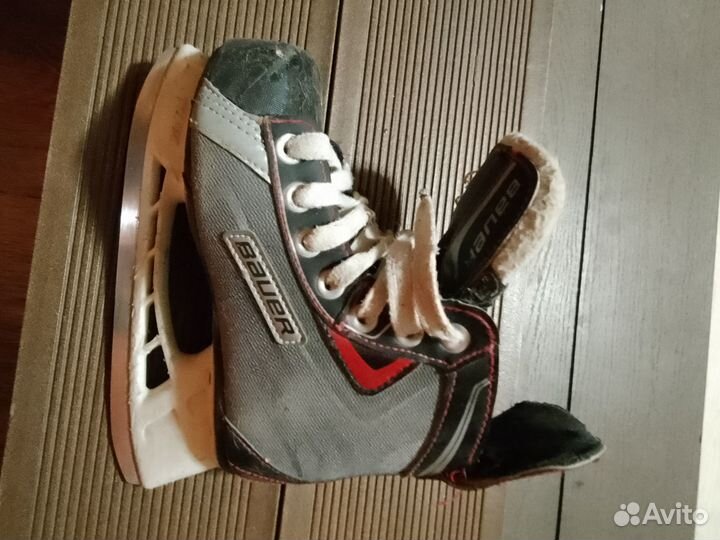 Хоккейные коньки bauer