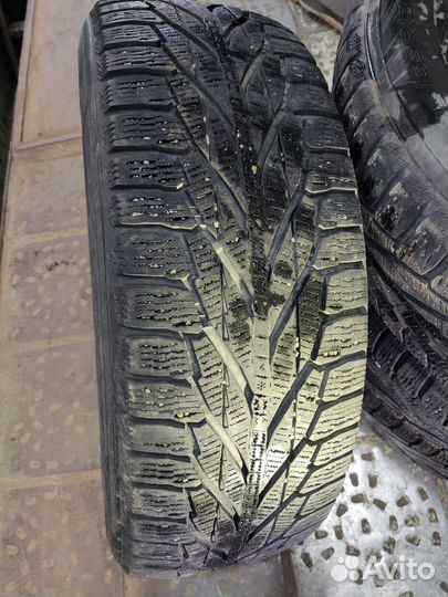 Nokian Tyres Hakkapeliitta R2 SUV 235/65 R18 110R