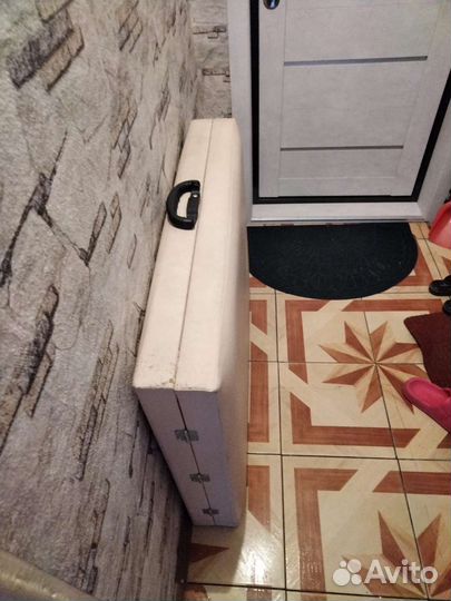 Массажная кушетка