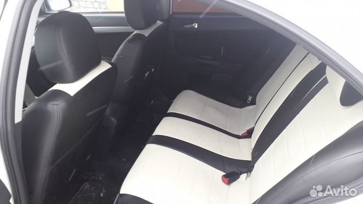 Продам чехлы на Mitsubishi Lancer X