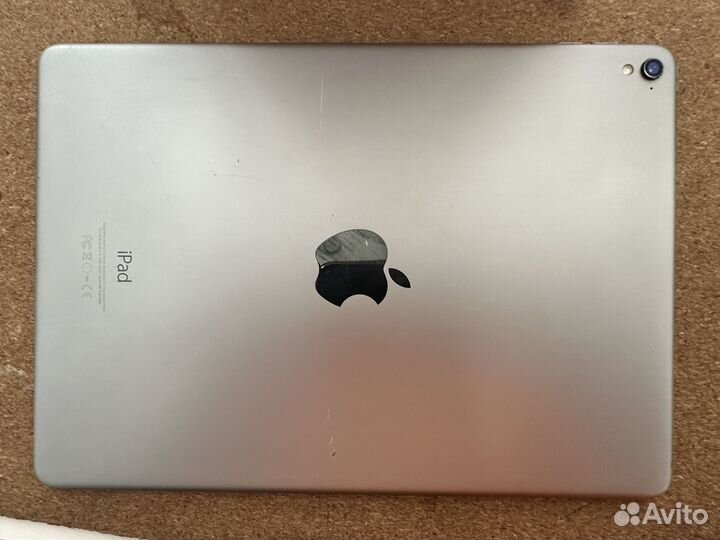 Продам iPad Pro 9.7 Wi-Fi 32GB Space Gray