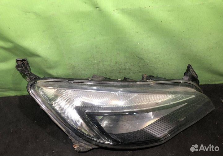 Фара правая галоген Opel Astra J 2009-2012