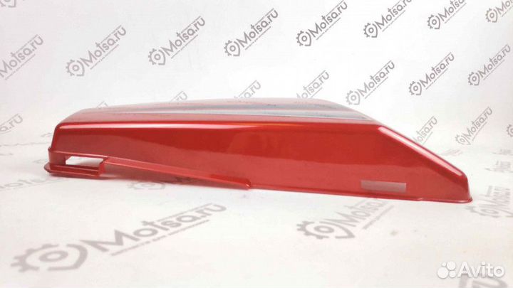 Облицовка боковая (крышка бардачка) Alpha красная