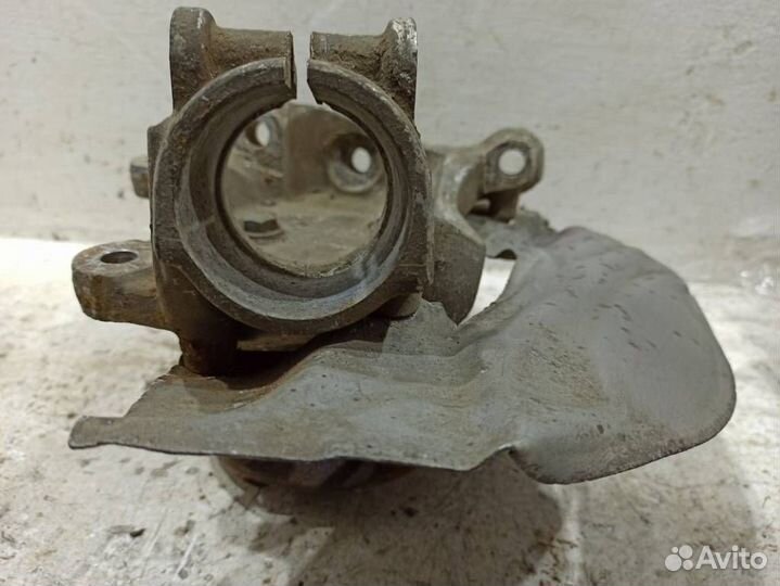 Кулак передний правый бмв