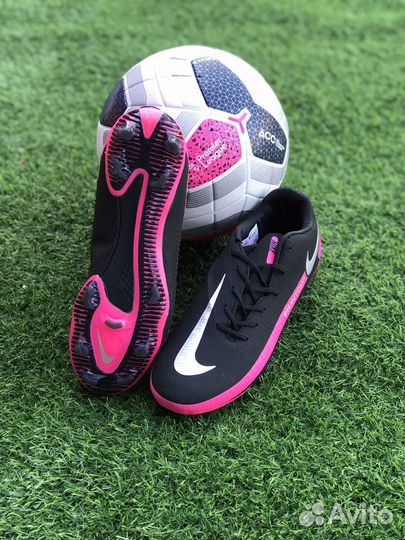 Футбольные бутсы новые Nike phantom 41 42