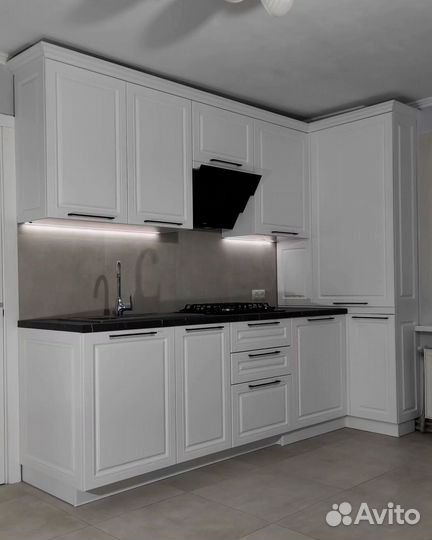 Стильный кухонный гарнитур