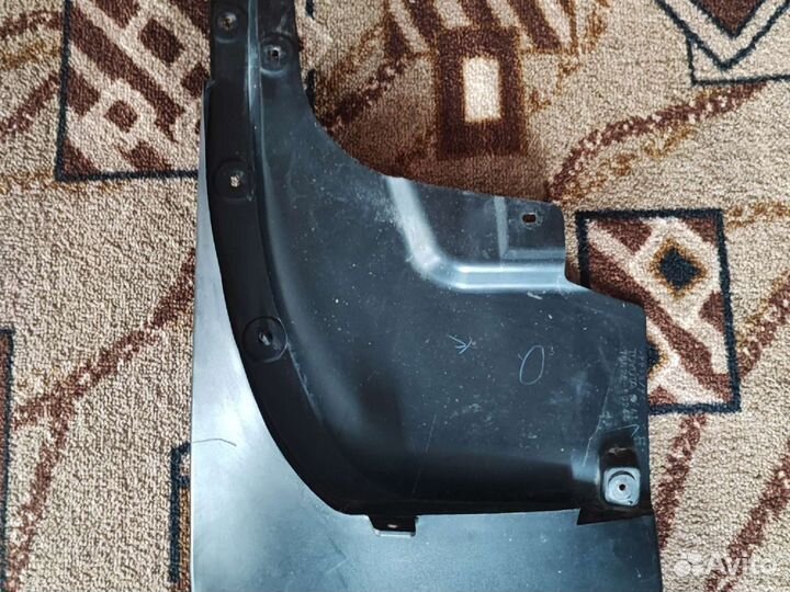 Брызговик LX570 задний