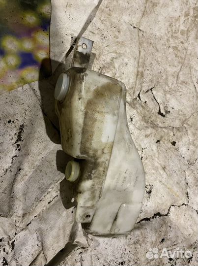 Омывательный бачок ваз 2110