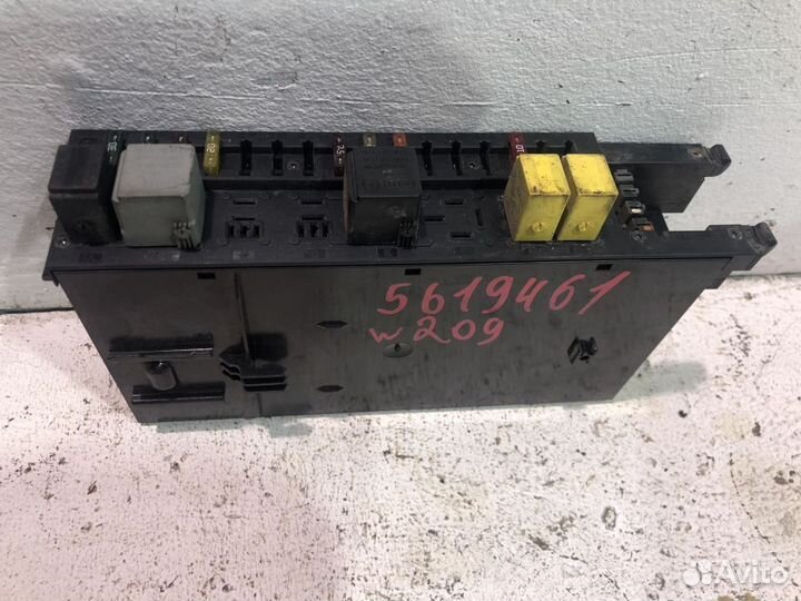 Блок предохранителей