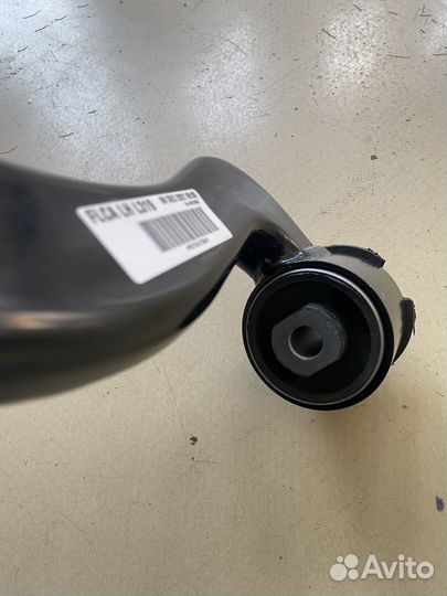 Рычаг нижний левый в сборе Range Rover LR075995