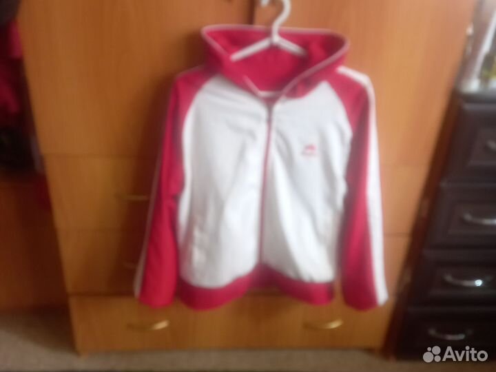 Спортивная кофта