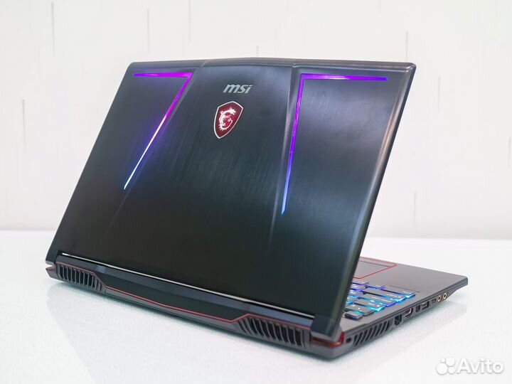 Игровой ноутбук MSI Raider GE63 8750h GTX 1070