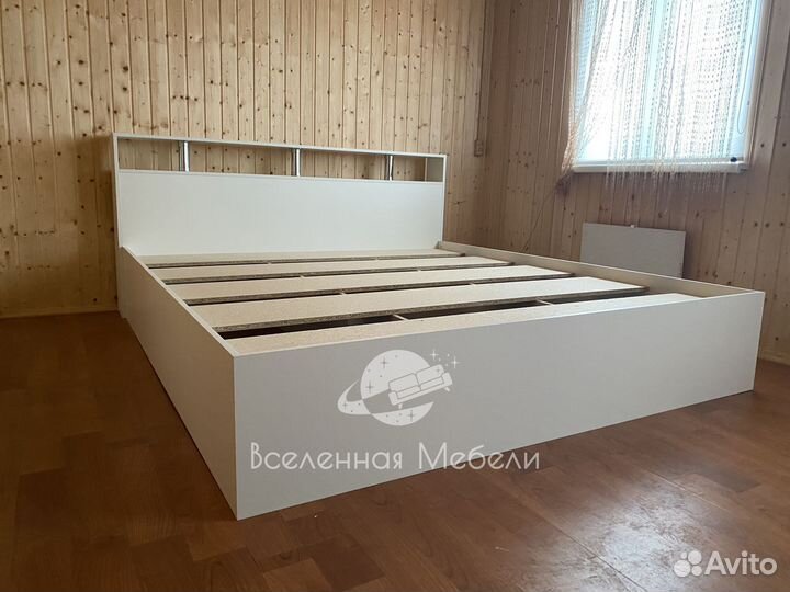 Кровать
