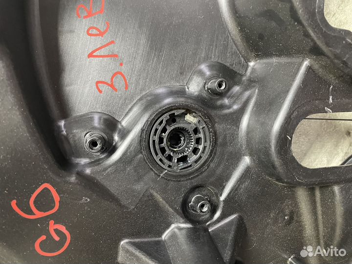 Стеклоподъемник задний левый Фольксваген Гольф 6