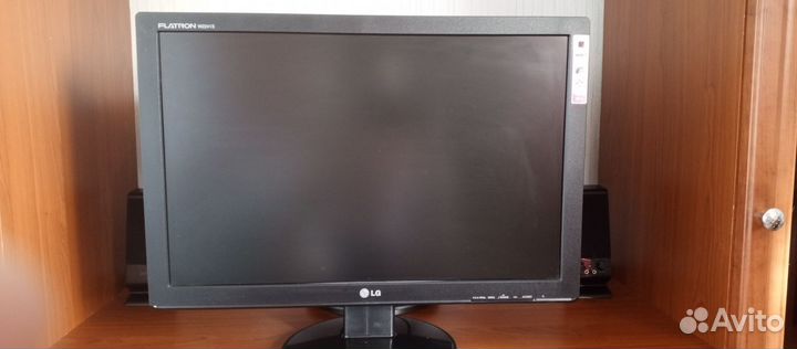 Монитор LG 22